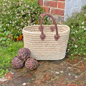 Fes Shopper by front door with artichokes