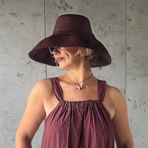 Chocolate Mimosa Hat worn by Lisa
