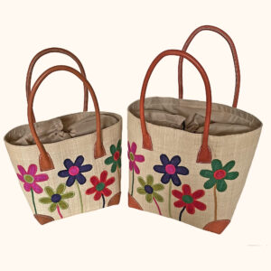 Set of 2 flower stems tote bags in natural cut out photo